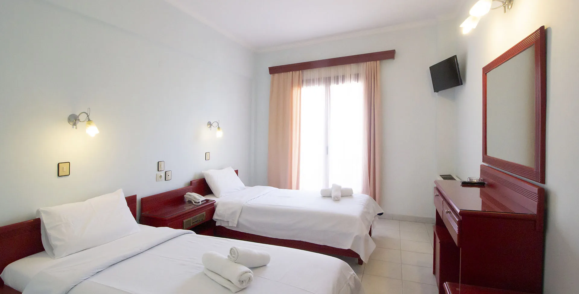 Tiara Holdiays - Hotel Odysseas - Budget Double Room